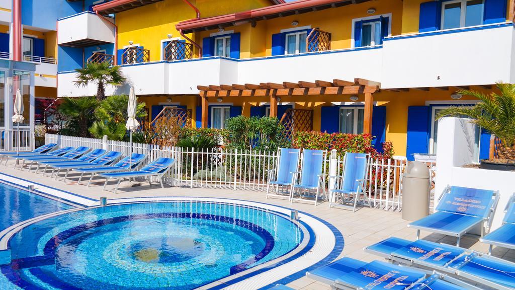 Villaggio Hemingway - Family Aparthotel Caorle Ngoại thất bức ảnh