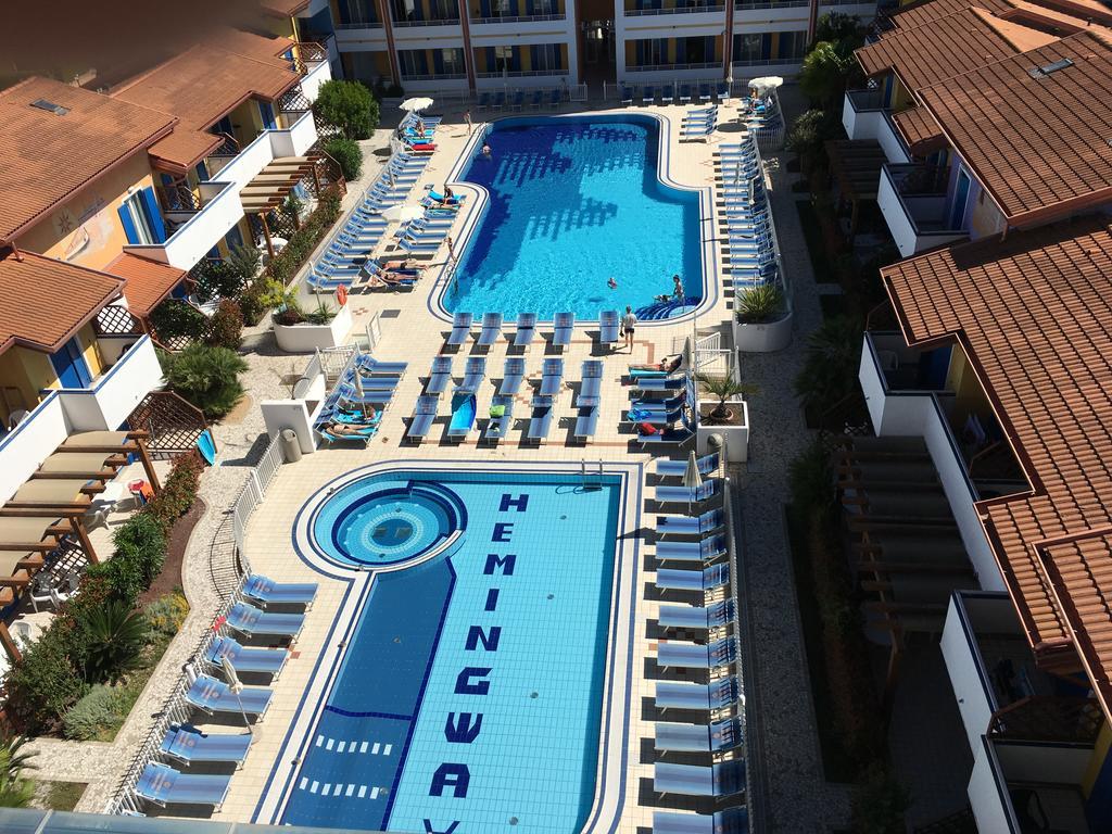 Villaggio Hemingway - Family Aparthotel Caorle Ngoại thất bức ảnh