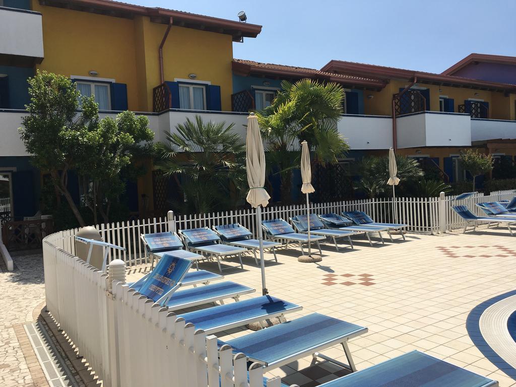 Villaggio Hemingway - Family Aparthotel Caorle Ngoại thất bức ảnh