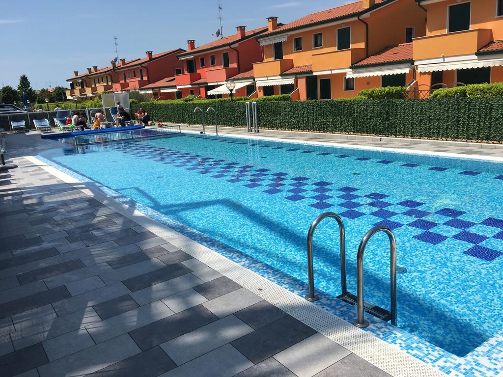 Villaggio Hemingway - Family Aparthotel Caorle Ngoại thất bức ảnh